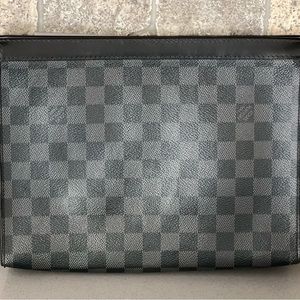 Men’s Louis Vuitton Pochette Voyage